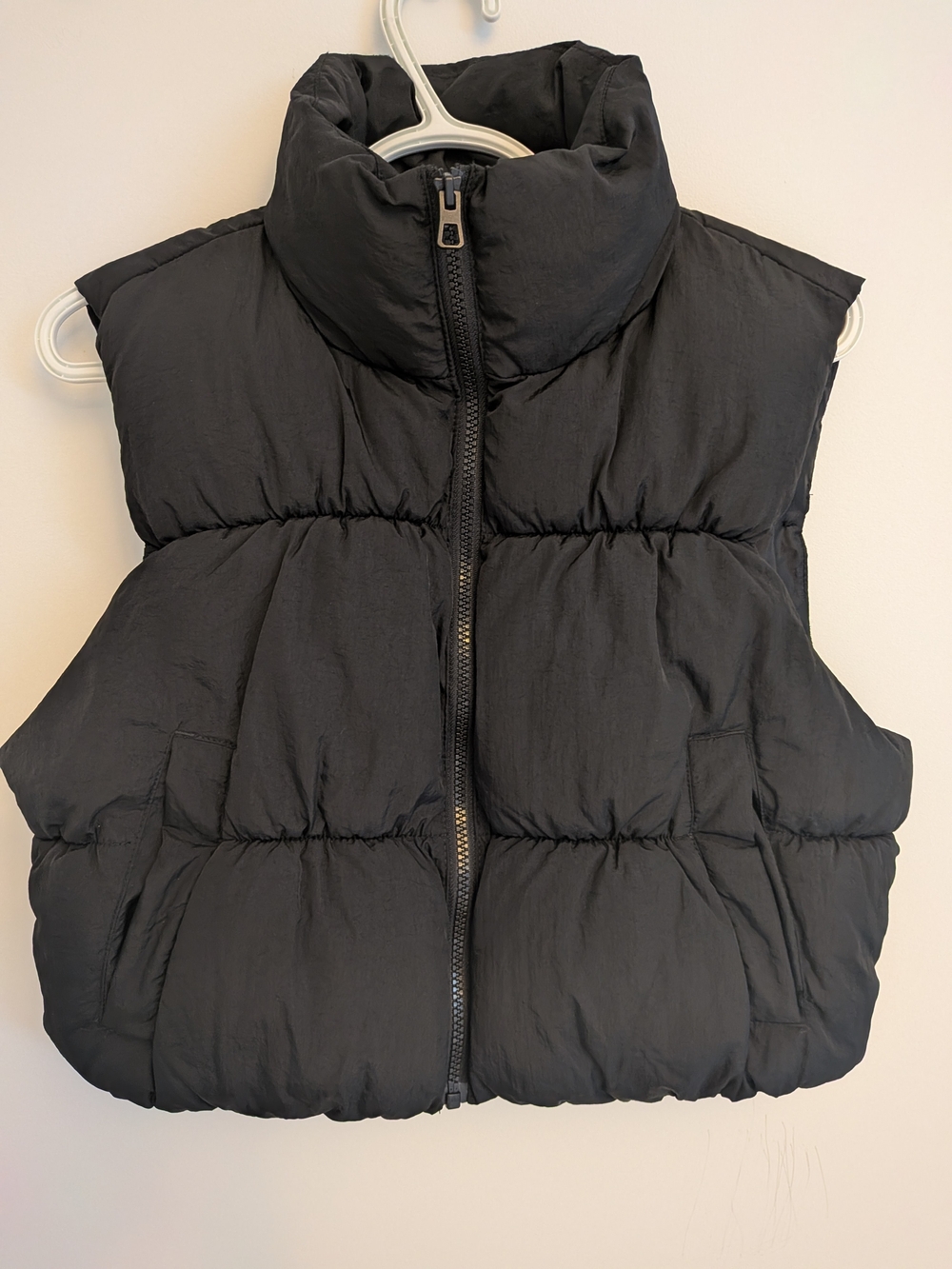 Black Puffer Vest Jacket - Cropped